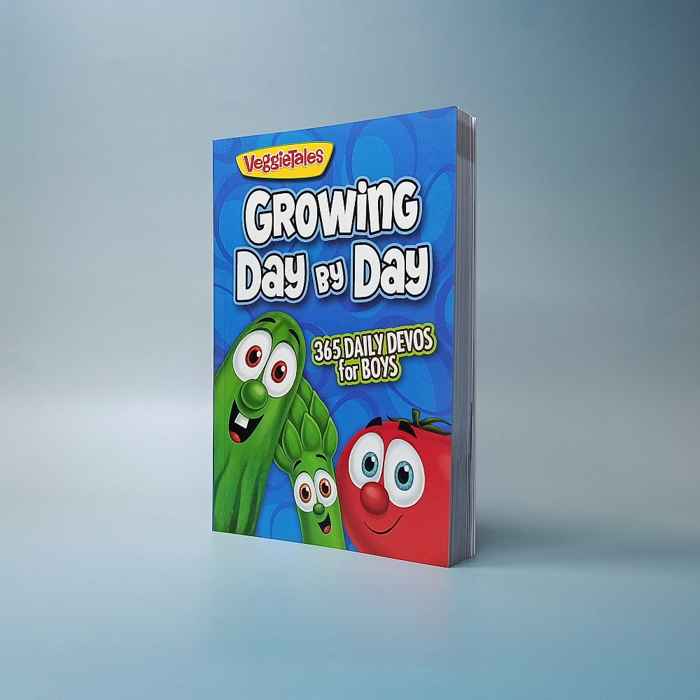 Veggietales - 365 Daily Devos: GROWING DAY BY DAY [for Kids]