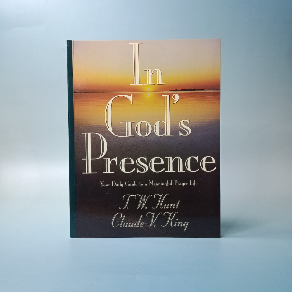 In God's Presence: Your Daily Guide to a Meaningful Prayer Life