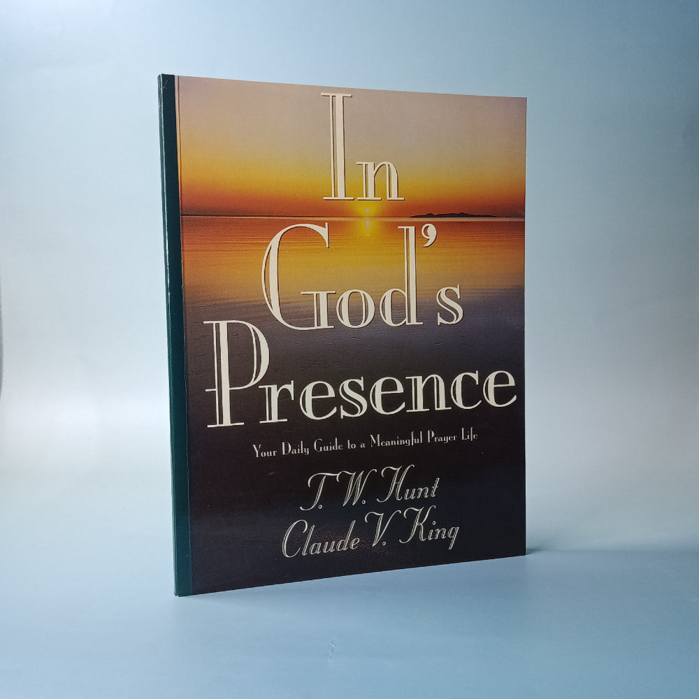 In God's Presence: Your Daily Guide to a Meaningful Prayer Life