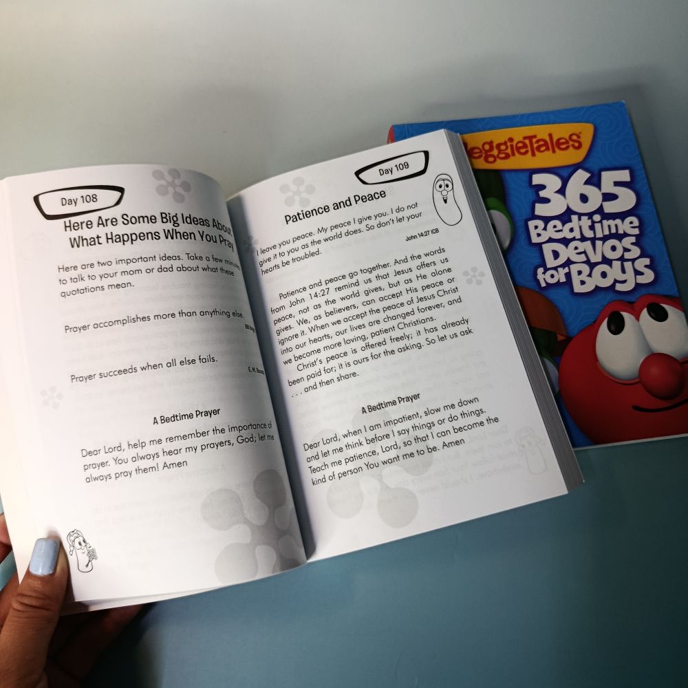 VeggieTales - 365 Daily Devos: BEDTIME (for Kids)